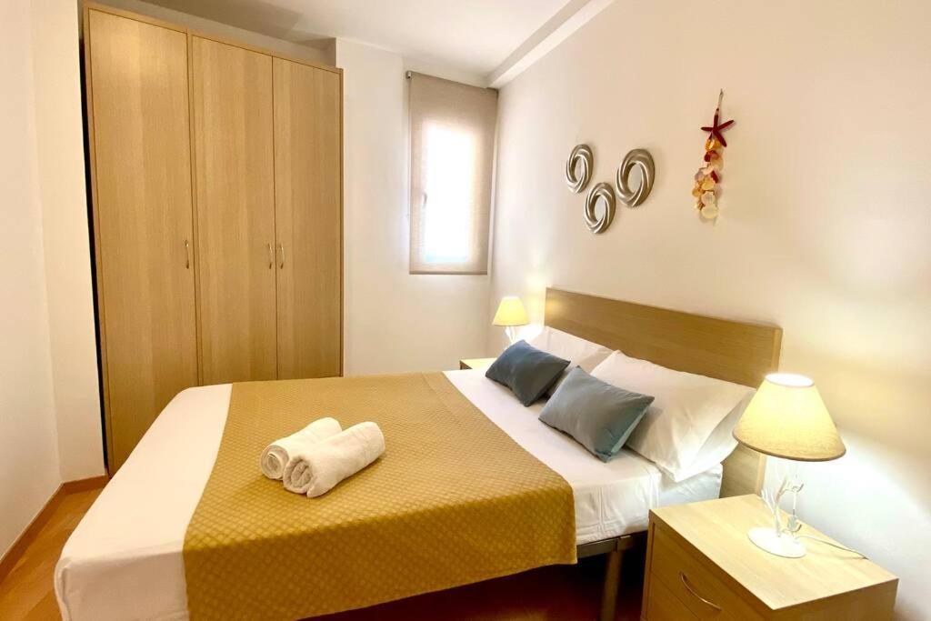 Апартаменти Apartamento Pequeno Y Luminoso En Камбрілс Екстер'єр фото