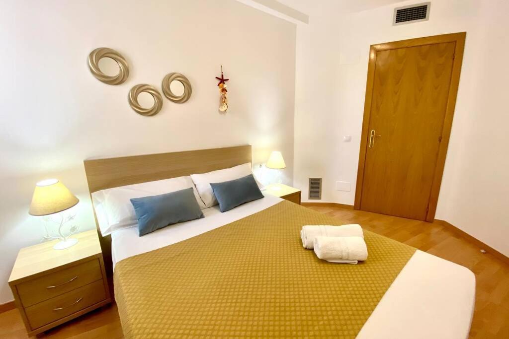 Апартаменти Apartamento Pequeno Y Luminoso En Камбрілс Екстер'єр фото