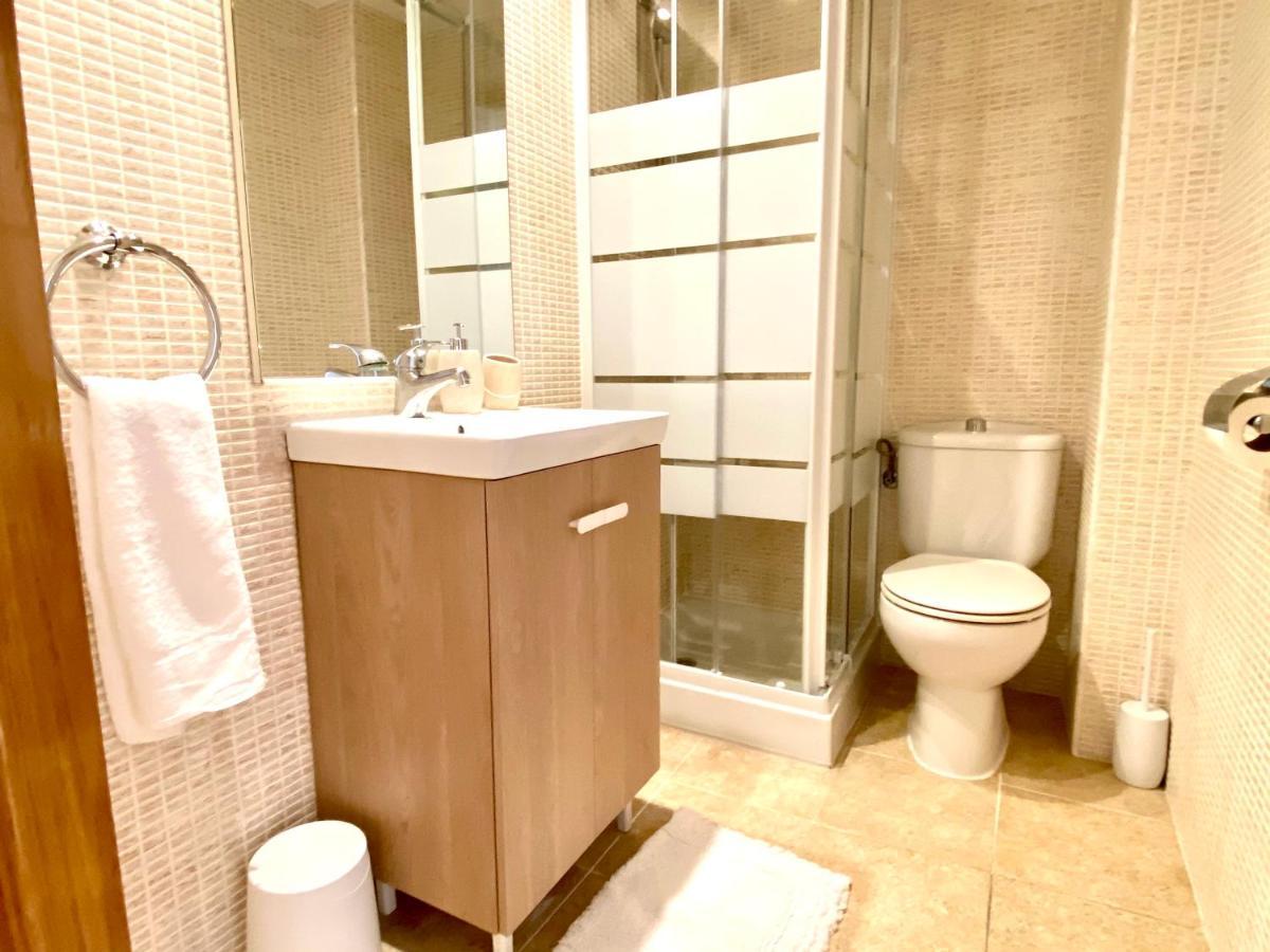Апартаменти Apartamento Pequeno Y Luminoso En Камбрілс Екстер'єр фото